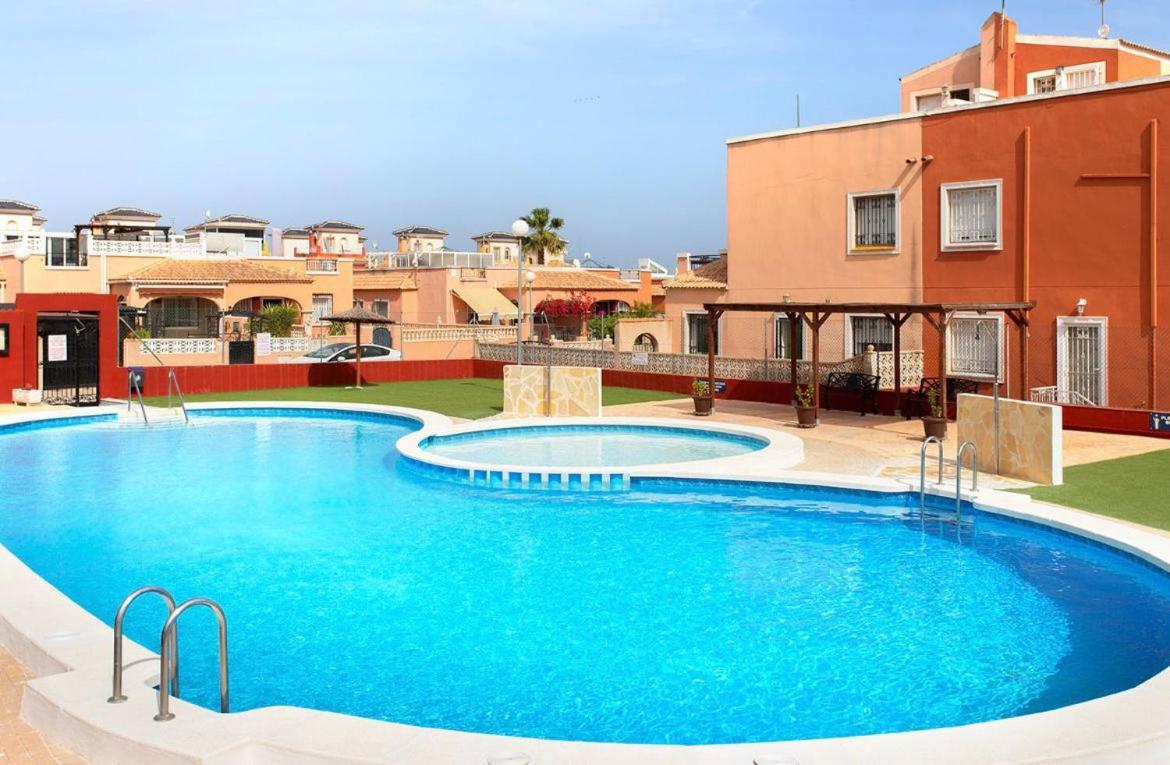 Bungalow La Herrada Los Montesinos Exterior foto