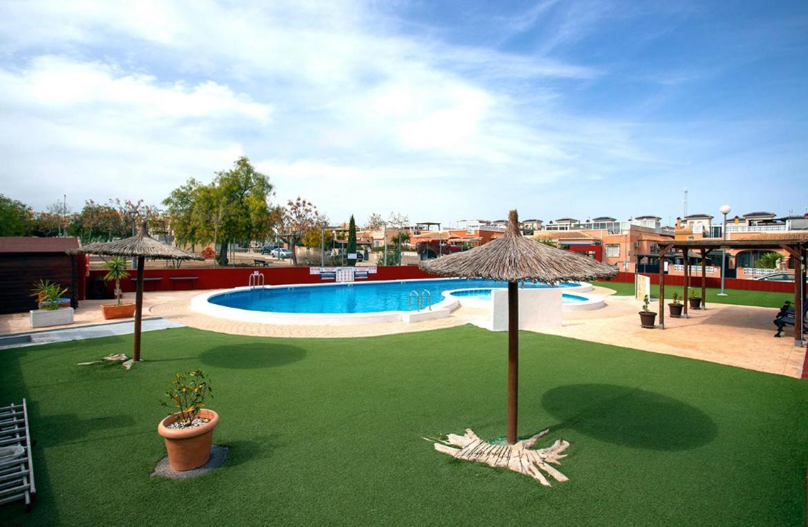 Bungalow La Herrada Los Montesinos Exterior foto